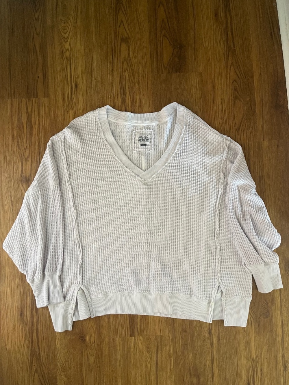White American Eagle Soft Sweater